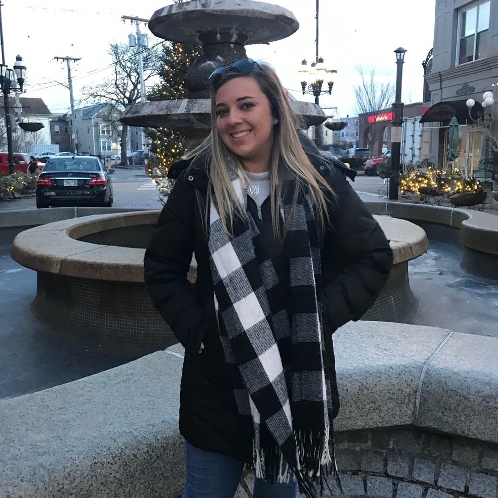 Meet your Posher, Jessica